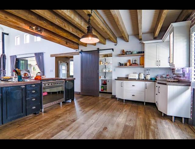 5 BEDROOM HOUSE FOR SALE IN COPPERLEAF ESTATE